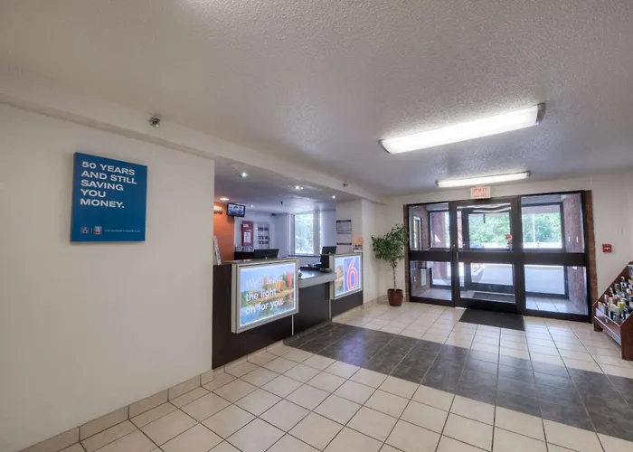Motel 6-Branford, Ct - New Haven
