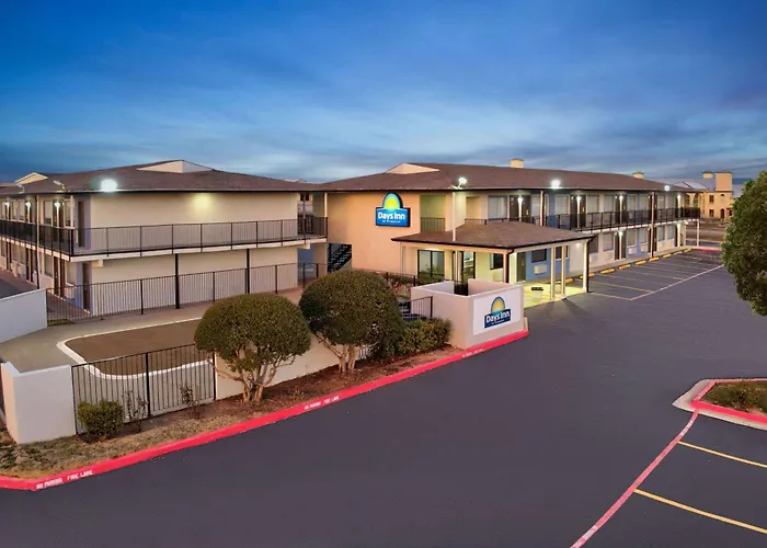 Days Inn By Wyndham Wichita Falls