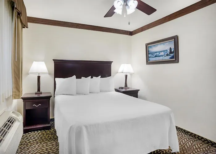 Wawona Hotels