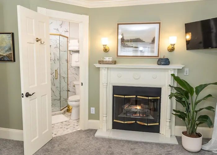White Doe Inn Bed & Breakfast Manteo