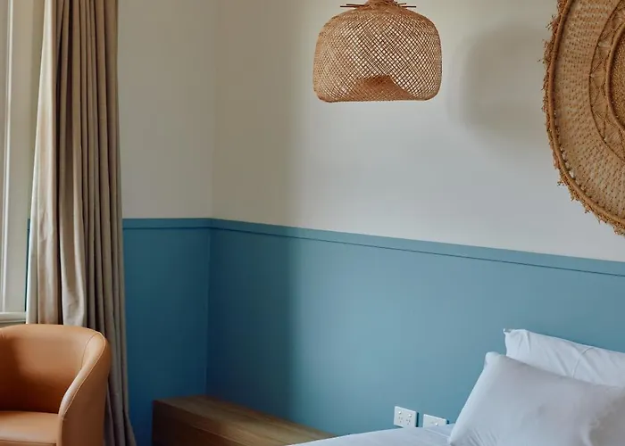 Lorne Hotels