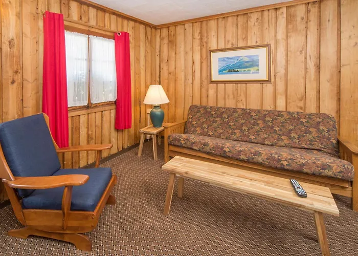 Lincoln Log Colony Hotel Lake George