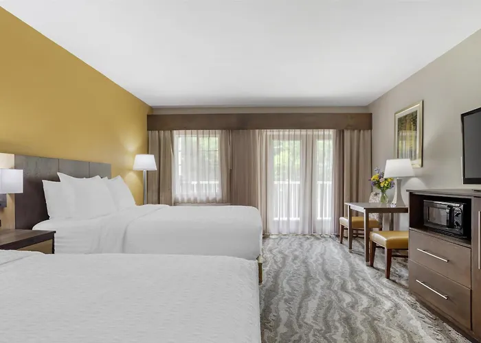 Best Western Plus River Escape Sylva / Dillsboro