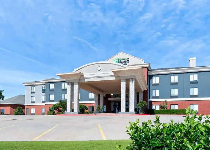 Holiday Inn Express & Suites Perry By Ihg