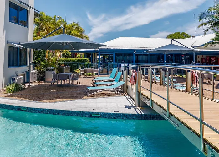Urangan Hotels