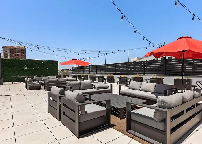Hotel Mai Downtown Long Beach
