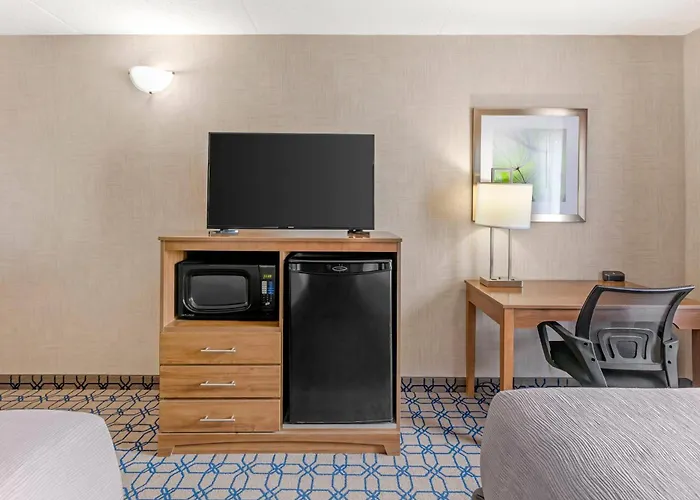Whitby Hotels