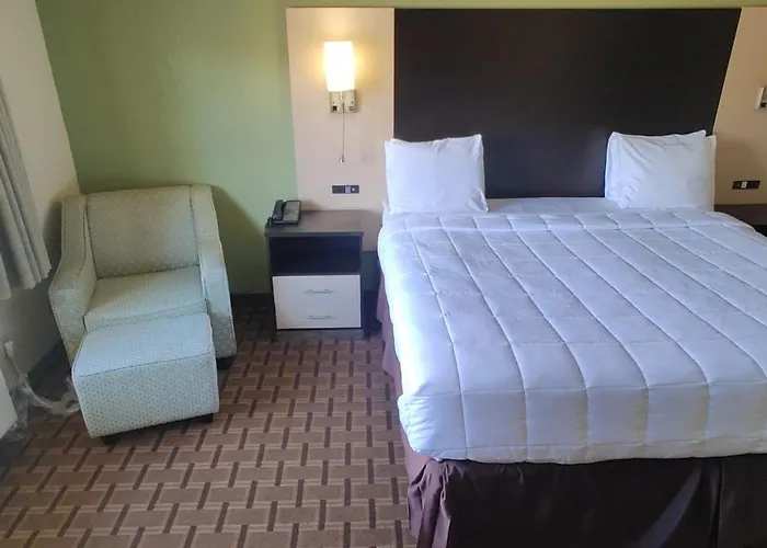 Quality Inn & Suites Benton Harbor - St Joseph