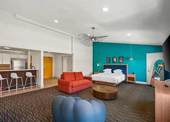 Indio Hotels