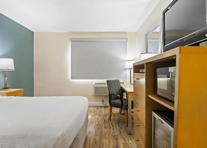 Days Inn By Wyndham Woodland
