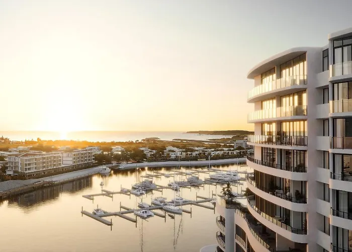 Shellharbour Hotels
