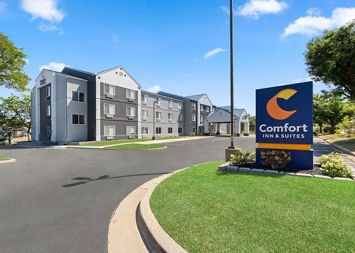 Comfort Inn & Suites Olathe - Kansas City