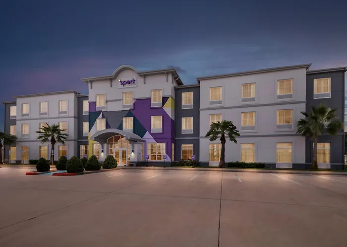 Spark By Hilton Victoria
