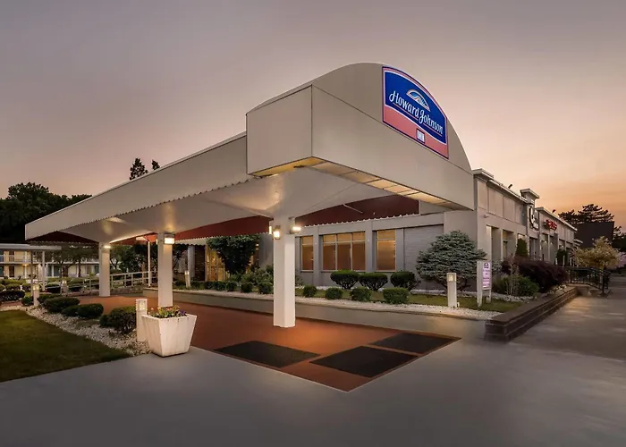 Howard Johnson By Wyndham Albany
