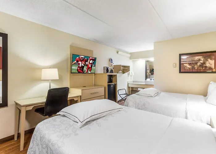 Red Roof Inn Plus+ Nashville North Goodlettsville