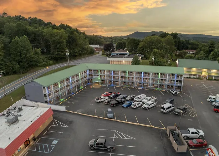 Surestay Hotel By Best Western Summersville