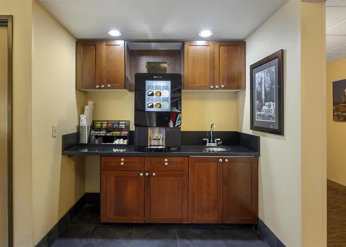Best Western Plus Columbia River Inn Cascade Locks