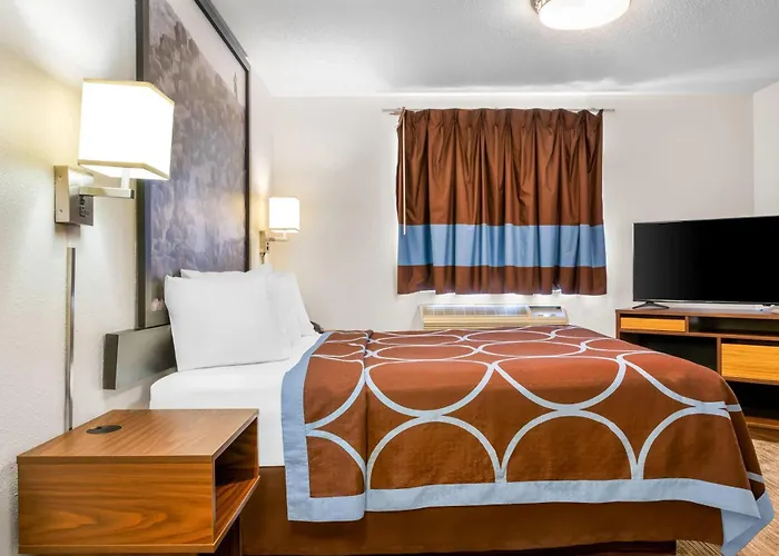 Super 8 By Wyndham Custer/Crazy Horse Area Hotel