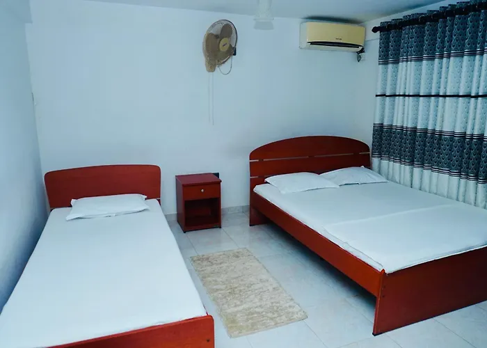 Wellawaya Hotels