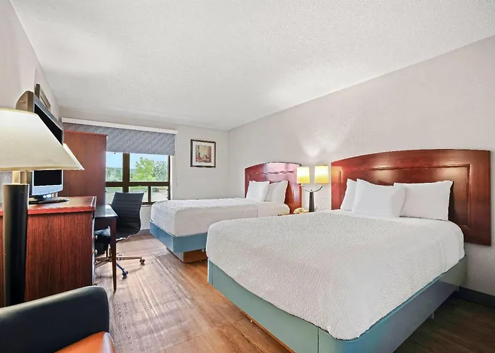 Days Inn By Wyndham Utica
