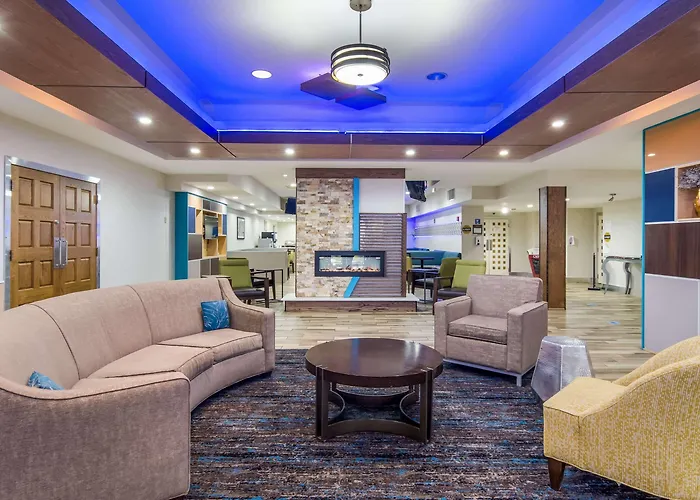 Comfort Inn & Suites Pittsburgh Fox Chapel Montrose Hill