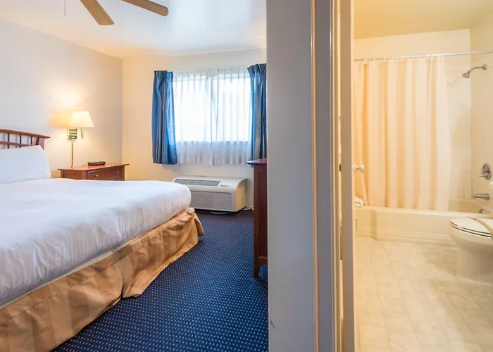 Coral Reef Inn & Condo Suites Alameda