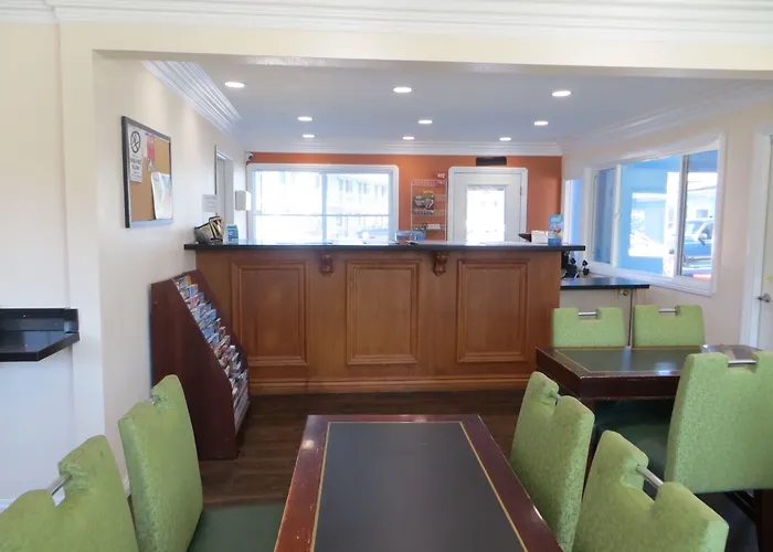 Surf City Inn & Suites Santa Cruz