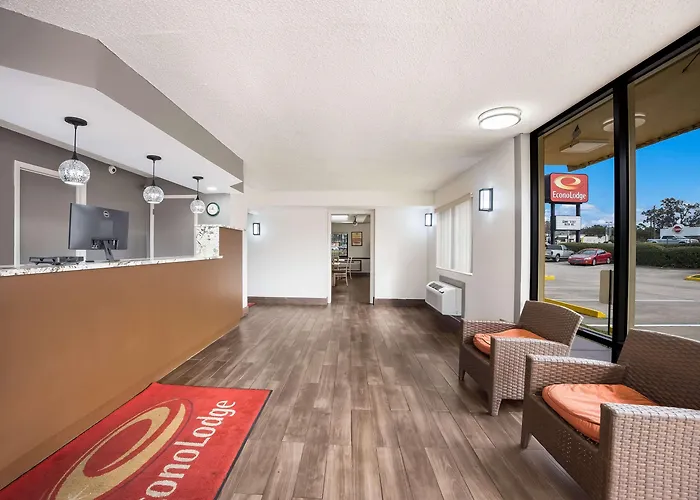 Econo Lodge Live Oak