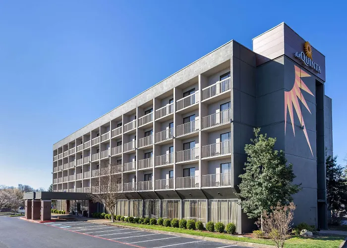 La Quinta By Wyndham Kingsport Tri Cities Airport Hotel