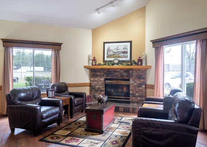 Country Inn Two Harbors