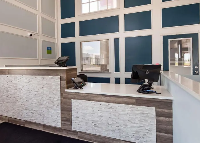 Surestay Hotel By Best Western Olathe