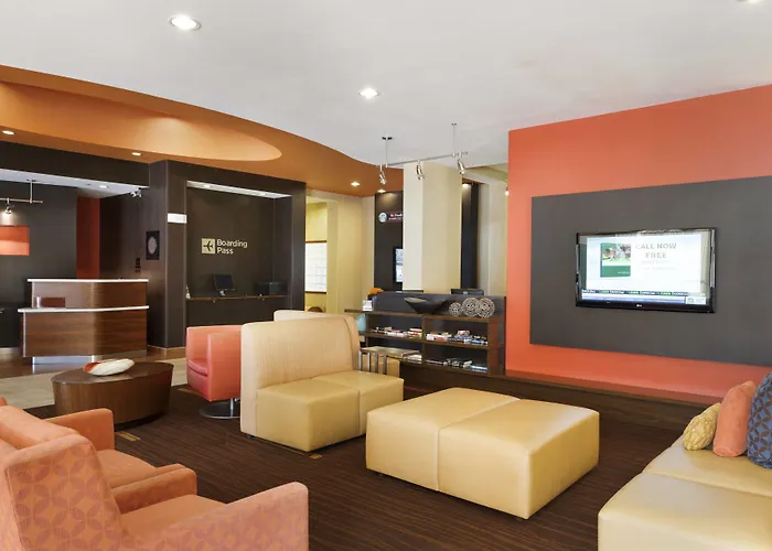 Courtyard By Marriott Peoria Hotel