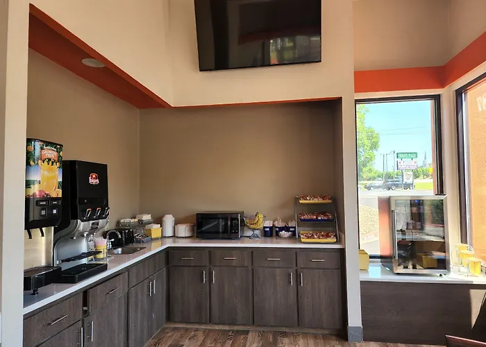 Days Inn By Wyndham Clemson
