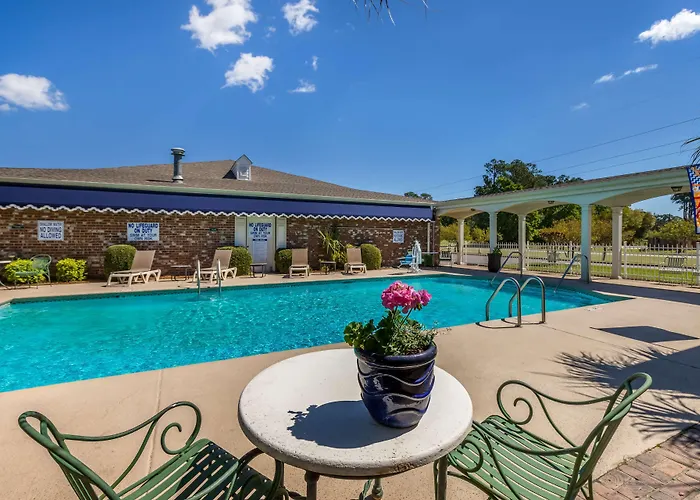 Best Western Plus Santee Inn