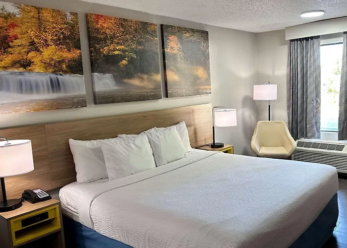 Days Inn By Wyndham Columbia Ne Fort Jackson