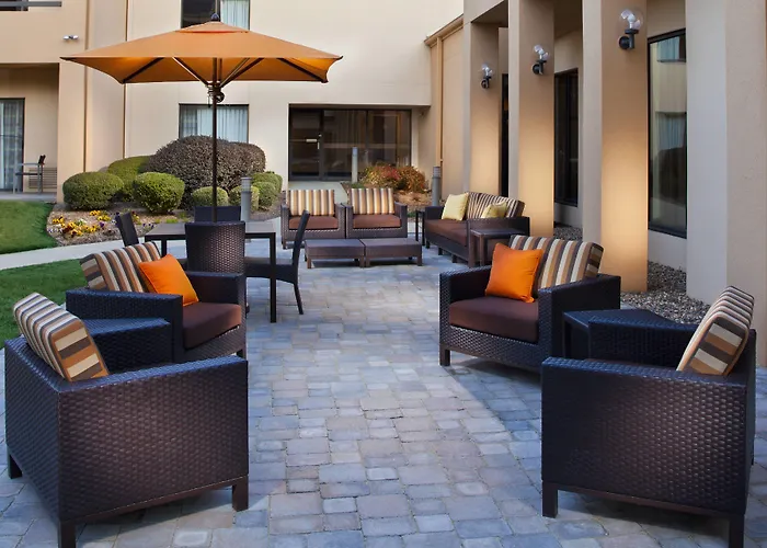 Courtyard By Marriott Little Rock West Hotel