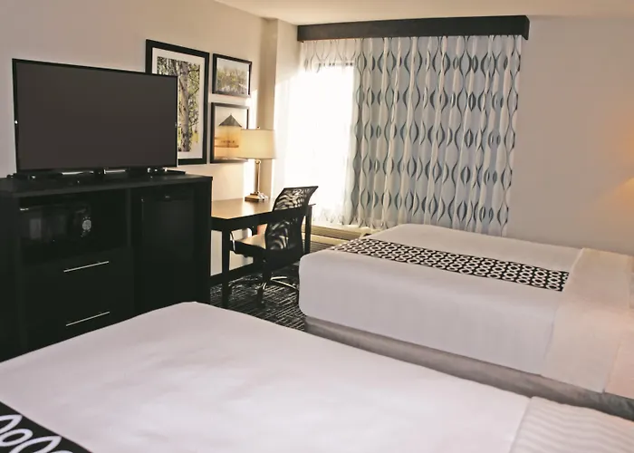 La Quinta Inn & Suites By Wyndham Denver Aurora Medical