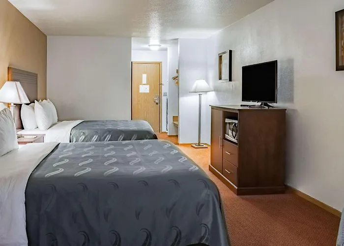 Quality Inn & Suites Vancouver North
