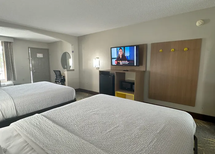 Days Inn & Suites By Wyndham Tuscaloosa - Univ. Of Alabama