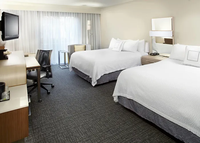 Courtyard By Marriott Lansing Hotel