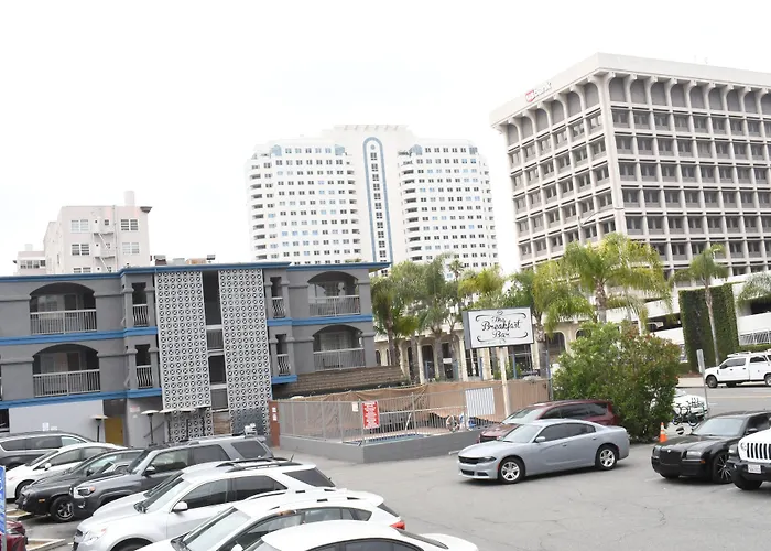Travelodge By Wyndham Long Beach Convention Center