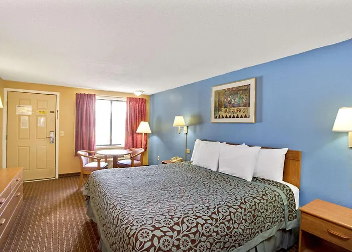 Days Inn By Wyndham Lawrenceville