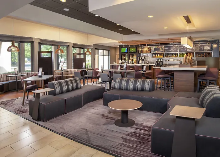 Courtyard By Marriott Rockville