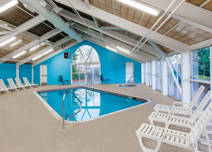 Wingate By Wyndham Canton-Hall Of Fame