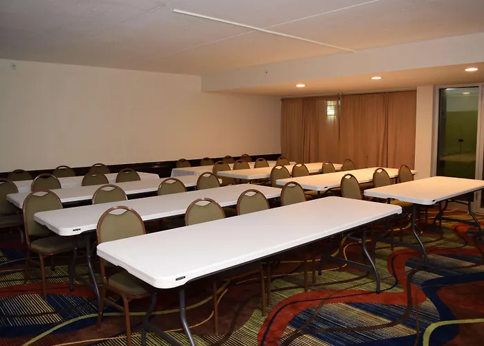 Baymont By Wyndham - Chicago - Addison - O'Hare Hotel