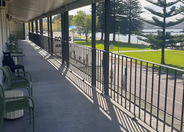 Port Lincoln Hotels