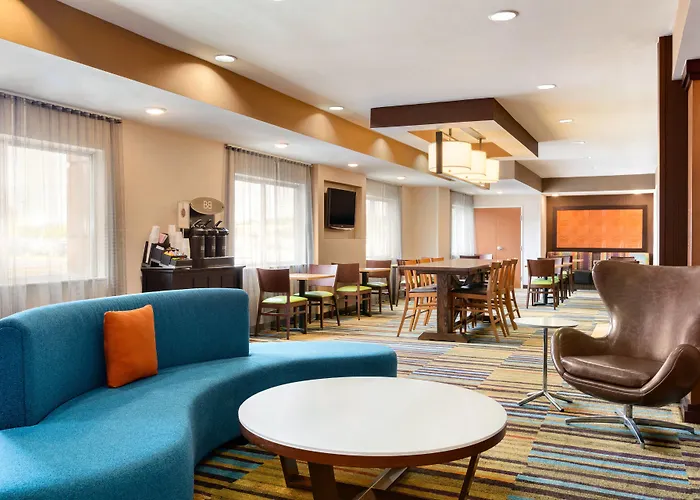 Fairfield Inn & Suites By Marriott Toledo Maumee