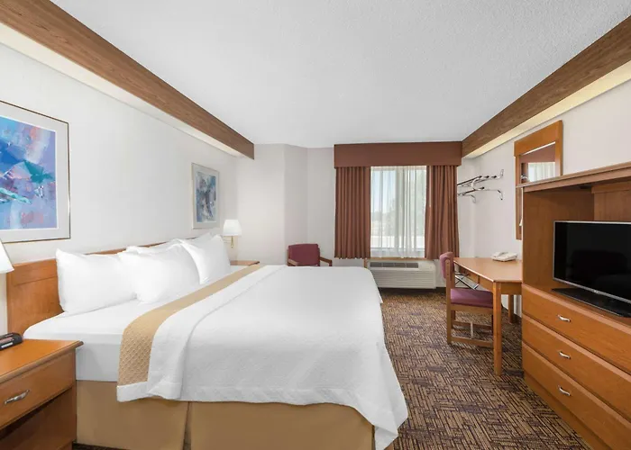 Days Inn By Wyndham Liberal Ks