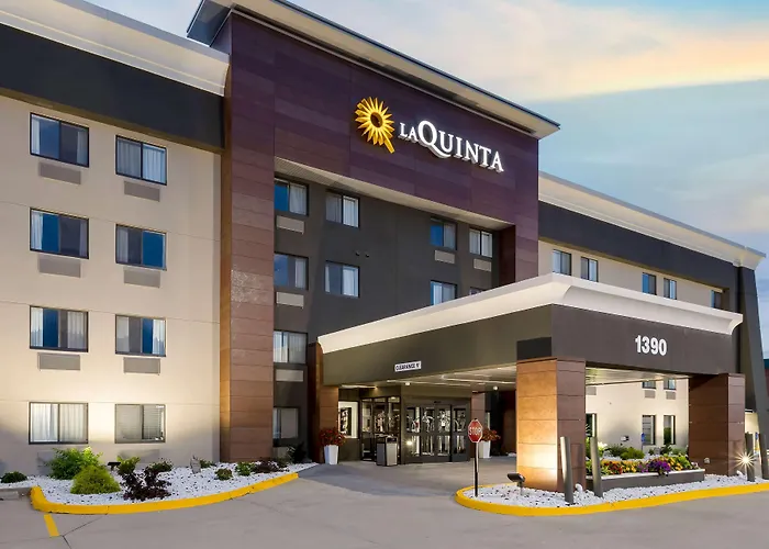 La Quinta By Wyndham Des Moines West Clive Hotel