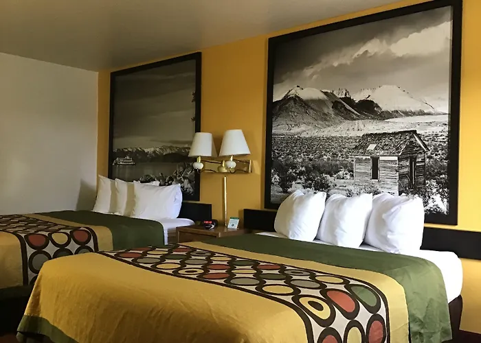 Super 8 By Wyndham Elko Hotel